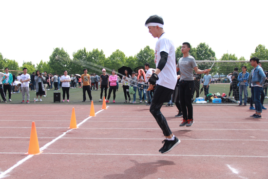 1493022849227074750.jpg 璁ょ湡璺崇怀鐨勮繍鍔ㄥ憳.jpg