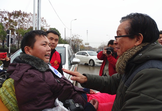 1513569383319021299.jpg 2榫氬お骞宠�甯堜簬鏍¢棬鍙h繋鎺ユ潹姘哥拹.jpg