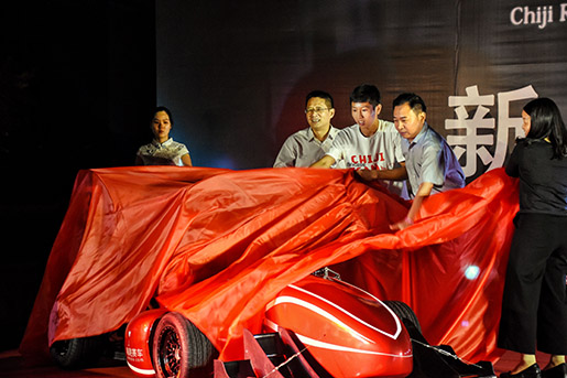 1506690810365082402.jpg 新车揭幕(吴昊天摄).jpg