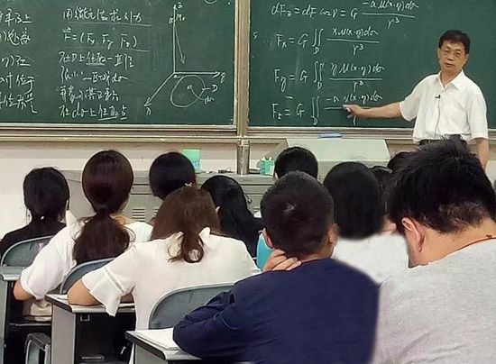 1498533121509067364.jpg 尹水仿 x.jpg